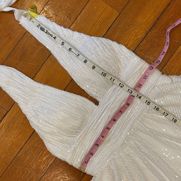 🎊🥂White Halter Dress size 2 NWOT Bridal Bachelorette - Picture 5 of 12